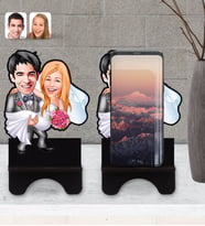 BK Gift Kişiye Özel Evleniyoruz Karikatürlü Ahşap Biblo Telefon Standı-7
