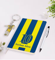 BK Gift Kişiye Özel Sarı-Lacivert Tasarımlı İsimli Defter kalem ve Formalı Metal Anahtarlık Model 1