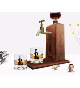 BK Gift Kişiye Özel Renkli Baskılı Godfather Baba Tasarımlı İkili Viski Bardağı ve Ahşap Viski Standı Hediye Seti-3 (Model 1)