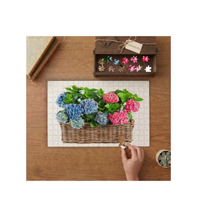 Sepette Mavi Pembe Ortan Çiçekleri Tasarımı 240 parça Ahşap Puzzle Ahşap Kutuda MP10638