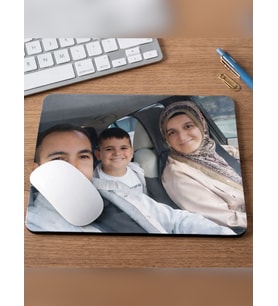 Kişiye Özel Fotoğraflı Mouse Pad – Resimli İsim Baskılı Mousepad Hediyelik (Çok Renkli)