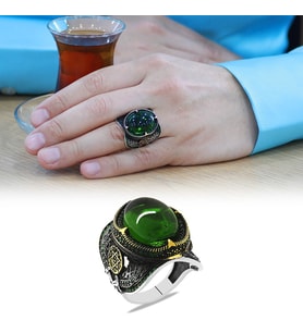 Yeşil Zirkon Taşlı Kenarları "Mühr-i Süleyman" İşlemeli 925 Ayar Gümüş Erkek Yüzük (Koyu Yeşil-Gri-Beyaz)