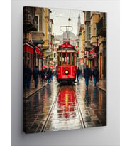 Kanvas Tablo Yağmur Altında Kırmızı Tramvay