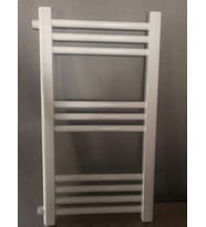 ŞİMAŞ 600X900 BEYAZ YANDAN GİRİŞ AKS 55CM 12 BORULU HAVLUPAN