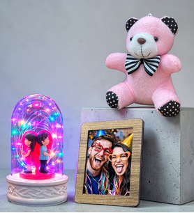 Kişiye Özel Hediye Renkli Renkli Led Işıklı Sırt Sırta Çiftli Fanus, Fotoğraf ve Peluş Anahtarlık
