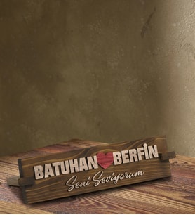 BK Gift Kişiye Özel Ahşap Kabartma Figürlü Masa İsimliği, Yeni İş Hediyesi, Sevgiliye Hediye, Ofis Hediyesi