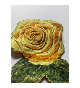 20X11 CM SARI GÜL YEŞİL YAPRAKLI NAKIŞLI APLİKE YAMA DİKİŞ GÜPÜR NAKIŞ