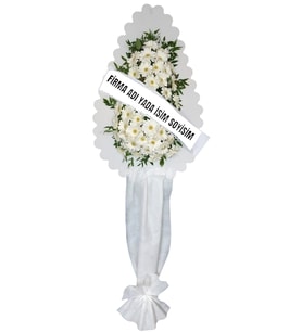 Beyaz Mevsim Çiçeklerinden Hazırlanmış Düğün Nikah Açılış Çiçeği