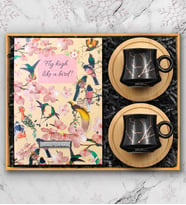 Kişiye Özel Kuş Motifli Defter & 2'li Bambu Altlıklı Mermer Desen Siyah Türk Kahve Fincanı Hediye Seti