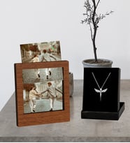 Kişiye Özel 4 Polaroid Fotoğraf Albümü Fotoğraflı Ahşap Çerçeve Ve Melek Kolye