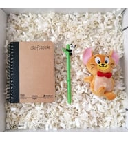 3’lü Ofis Hediye Seti – Ayıcıklı Kalem 🧸  Fare Figürlü Anahtarlık 🐭  Not Defteri 📓
