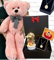 Büyük Boy Pembe Peluş Ayıcık ve Tasarım Kolyeli Fotoğraflı Hediye Kutusu (Model 2)