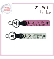Kumite Ruhuna Sahip Olanlara, Karate Temalı, İsme Özel Yazılı Deri Anahtarlık, Pembe-Beyaz