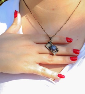 Doğal Taş Lapis Doğal Taşlı Fotograf Makinesi Modelli Antik Kadın Kolye euk42lps (Mavi)