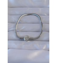 Pirinç Gümüş Renk Zirkon Taşlı Charm Bileklik 5886