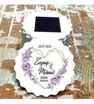 Magnet Hediyelik - Gelin / Damat Mor Çiçekli Tasarım Nişan, Kına, Nikah, Düğün, Söz Hatırası Magnet