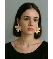 Blossom Whisper Beyaz El Yapımı Orkide Çiçek Küpe - Zarif ve Şık