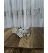 Beyaz Ejder Saksı Betondan