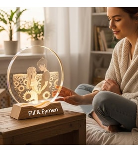 Kişiye Özel Romantik Çift Tasarımlı, Ahşap Standlı Dekoratif Gece Lambası, Sevgiliye Özel Hediye