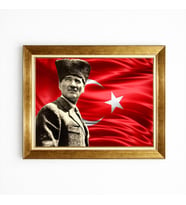 Tablore Atatürk ve Dalgalanan Türk Bayrağı Temalı Altın Çerçeveli Tablo - Kalpaklı Atatürk Portresi Ofis Ev Dekorasyonu