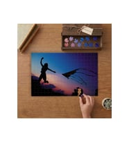 Günbatımında Uçurtma Uçuran Kız Tasarımı 240 parça Ahşap Puzzle Ahşap Kutuda MP00028