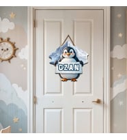 Buzullardaki Sevimli Penguen Tasarımlı İsme Özel Masalsı Kapı Süsü!