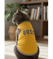 The Boss (Patron) Desenli Kedi ve Köpek Kıyafeti–Sevimli Evcil Hayvan Tişörtü Elbisesi, Farklı Renklerde (Sarı)
