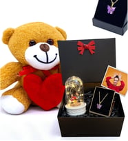 Kırmızı Kalpli Peluş Ayıcık ve Kelebek Kolyeli Fotoğraflı Hediye Kutusu - Premium Set (Model 6)