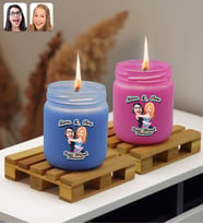 BK Gift Kişiye Özel DTF Best Friend Karikatürlü 2’li Mavi ve Pembe Renkli Cam Kavanozda Kokulu Mum-1, Arkadaşa Hediye, Sevgiliye Hediye