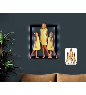 BK Gift Kişiye Özel Tam Boy Anne ve İkiz Çocuklar Karikatürlü 3D Led Işıklı Ahşap Tablo-1