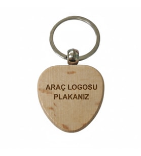Kişiye Özel Kalp Ahşap Anahtarlık – Araç Logosu ve Plaka Yazılı Lazer Gravür Anahtarlık – Özel Tasarım Araç Anahtarlığı
