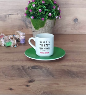 Motto Yeni Bir Ben Türk Kahvesi Fincanı Yeşil