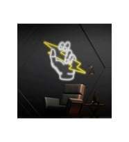 Elimdeki Güç Neon Tabela
