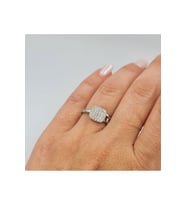 Silver Taşlı Şık Kadın Yüzük