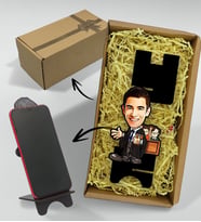 BK Gift Hediye Kutusunda Kişiye Özel Erkek Avukat Karikatürlü Ahşap Biblo Telefon Standı-2