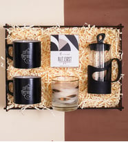 Siyah Detaylı Premium Hediye Kutusu  Kahve, French Press ve Mum Şıklığı