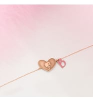 Kişiye Özel 925 Ayar Gümüş Kalp Barbie Figürlü Harf Kolye (Rose)