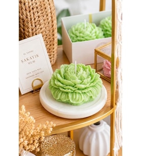 Mumelia Candles Şakayık Mum - Doğal Soya, El Yapımı, Dekoratif - Zümrüt Yeşili
