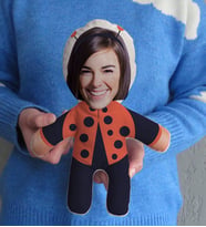 BK Gift Kişiye Özel Fotoğraflı Uğur Böceği Bebek Yastık