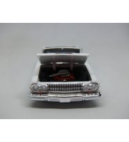 Greenlight California Lowriders 1963 Chevrolet Impala SS Model Araba