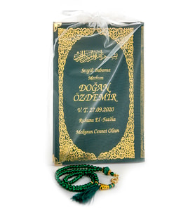 50 ADET - İsim Baskılı Ciltli Yasin Kitabı - Orta Boy - İnci Tesbihli - Tül Keseli - Yeşil Renk