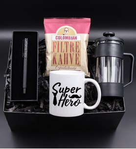 Kişiye Özel Siyah Mat Roller Kalem & Siyah French Press & Super Hero Kupa & Colombian Taze Filtre Kahve Hediye Seti