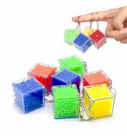 Labirent Bulmaca Küp Eğlenceli Anahtarlık 3X3 cm - Renkli 