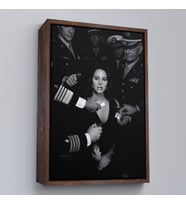 Çerçeveli Lana Del Rey Dekoratif Duvar Tablosu (Kahverengi)