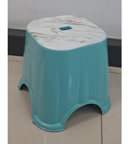 GÖKMEN PLASTİK BANYO TABURESİ DESENLİ  29 cm ( 1 ADET FİYATIDIR )