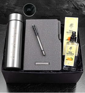 Kişiye Özel 500 ML Gümüş Renk Dereceli Termos & Termo Deri Gri Defter & Siyah Metalik Roller Kalem & Rebul Mandalina Kolonya Hediye Seti