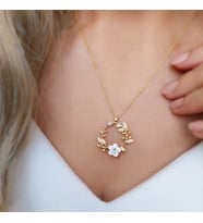 Vaoov 925 Ayar Gümüş İncili Çiçek Kolye (Gold)