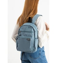 Kadın Sırt Çantası Ultra Hafif Paraşüt Kumaş Su İtici Kumaş Günlük Sırt Çantası Ölçüsü 28*25 Cm
