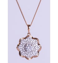 Sekiz Köşeli Zirkon Taşlı Rodyum Kaplamalı Gold Kolye