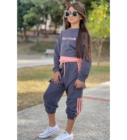 Kız Çocuk Yazı Detaylı Crop Kaşkorse Kolsuz Badi Detaylı Kargo Cepli Alt Laciver (Lacivert)